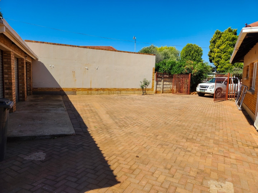 3 Bedroom Property for Sale in Stilfontein Ext 4 North West